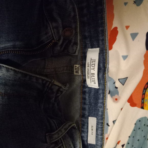 Judy Blue jeans - Picture 4 of 4
